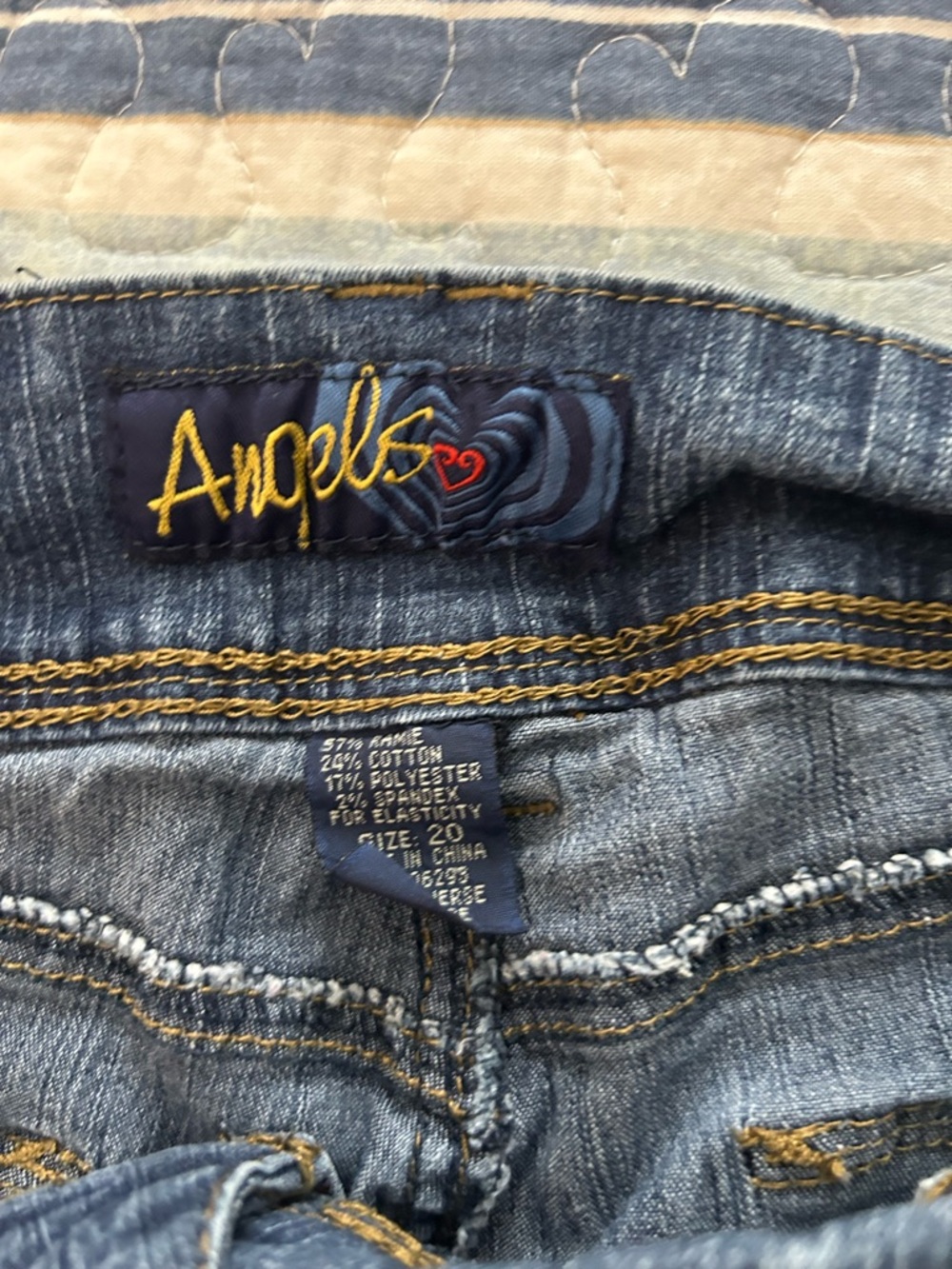 Angels Shorts Women’s plus size 20 Denim Jean Shorts Inseam: 4” - Picture 3 of 3